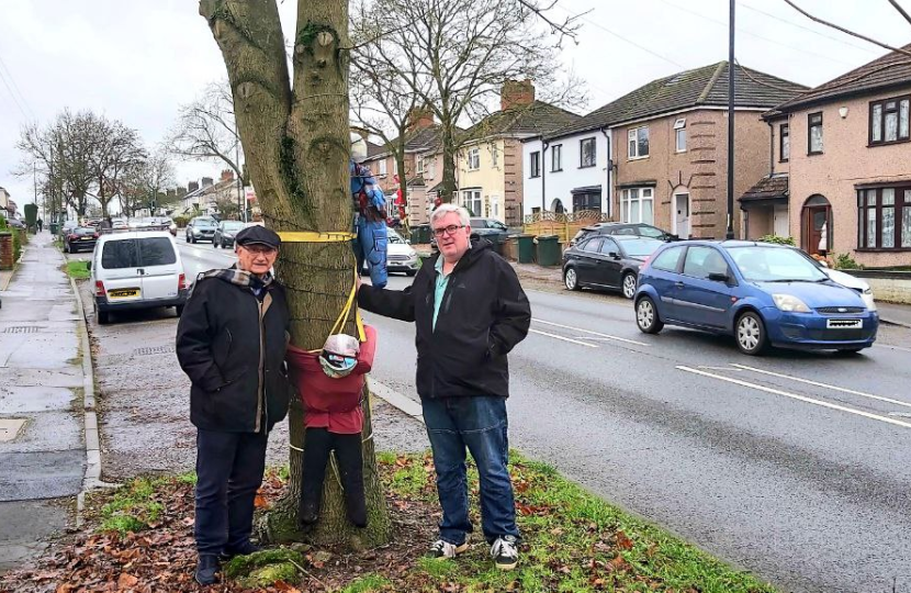 John Blundell and Frank Beechey at Clifford Bridge Road tree